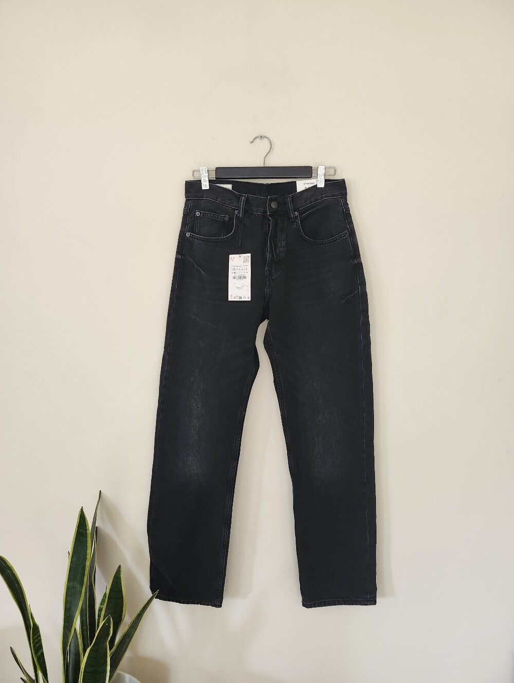 NWT Zara Mid Waist, Slim Thigh, Straight Leg, Full Lenth Black Denim